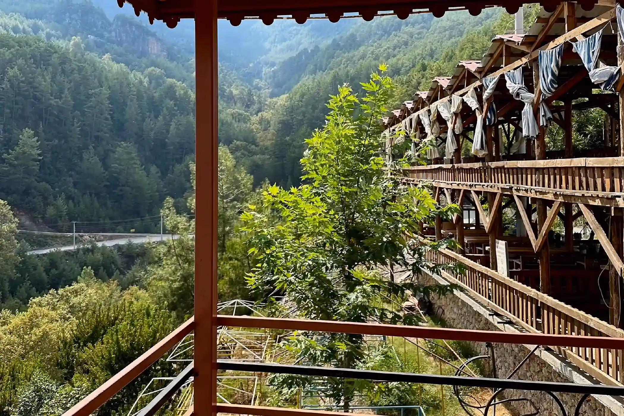 A family-run gözleme café in the mountains with an incredible view. The food is traditional,