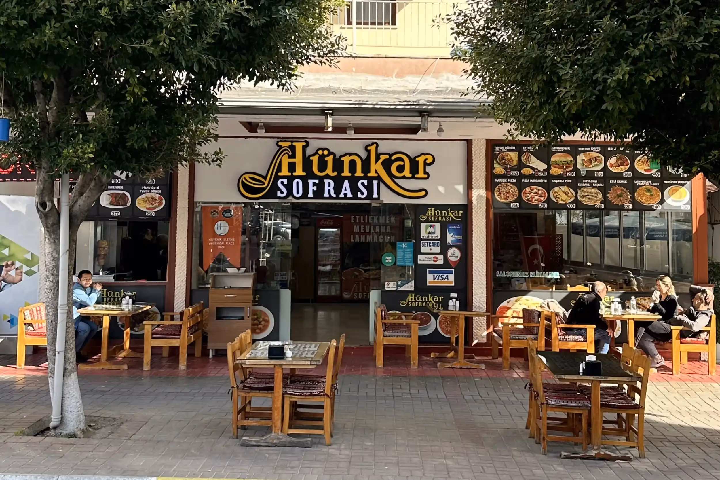 This place has more of a canteen setting, not a fancy restaurant, but the food is worth it. Some