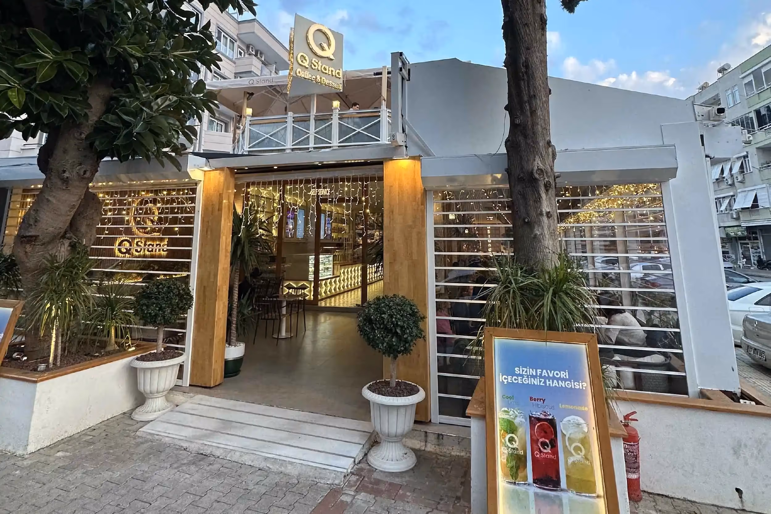 Delicious coffee and a great selection of desserts. They also have a second floor on the roof. Nice