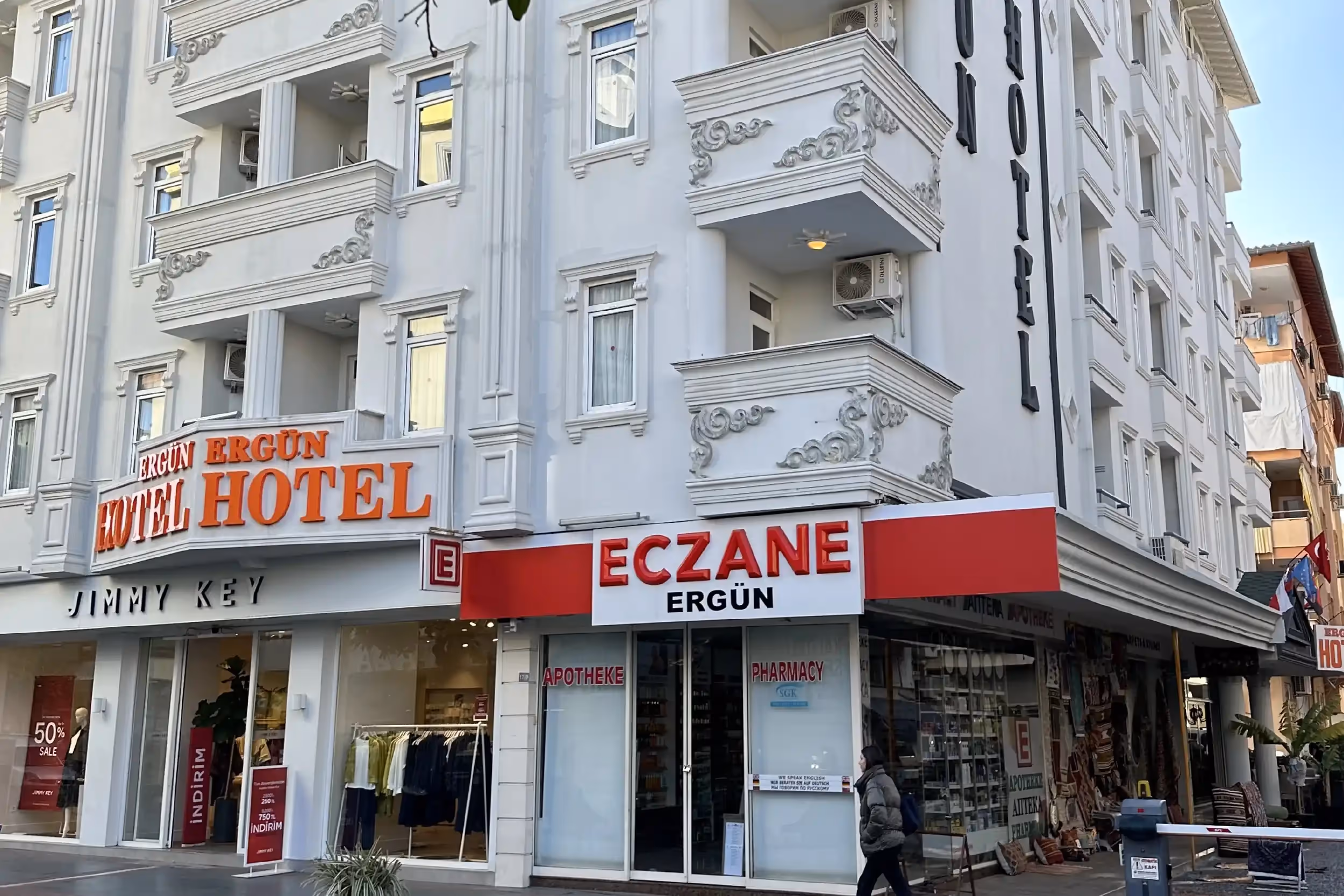 A well-located 3 star hotel in central Alanya, ideal for couples with dining and nightlife options